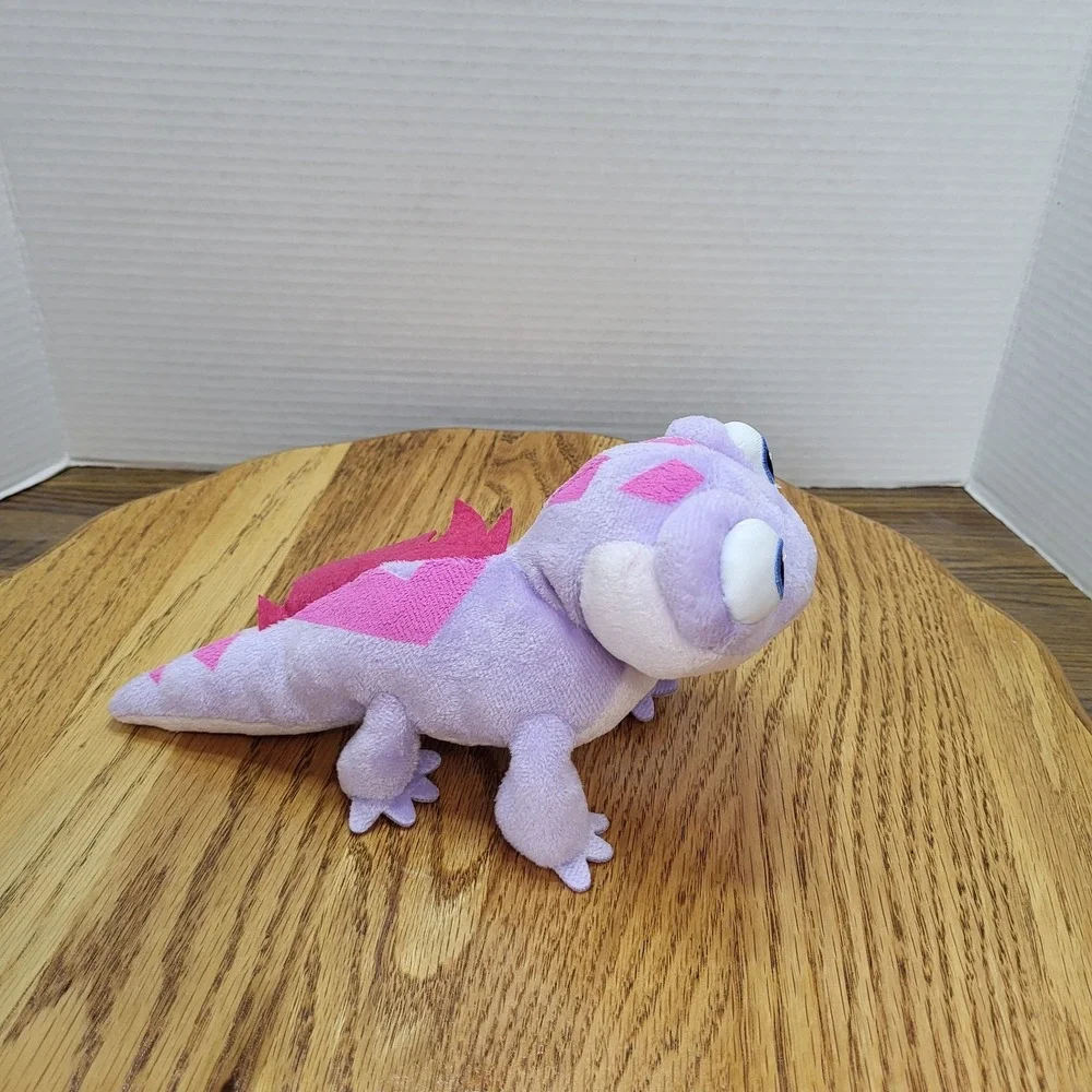 NWT Disney Frozen II Bruni The Fire Spirit Plush Stuffed Animal Toy Just Play